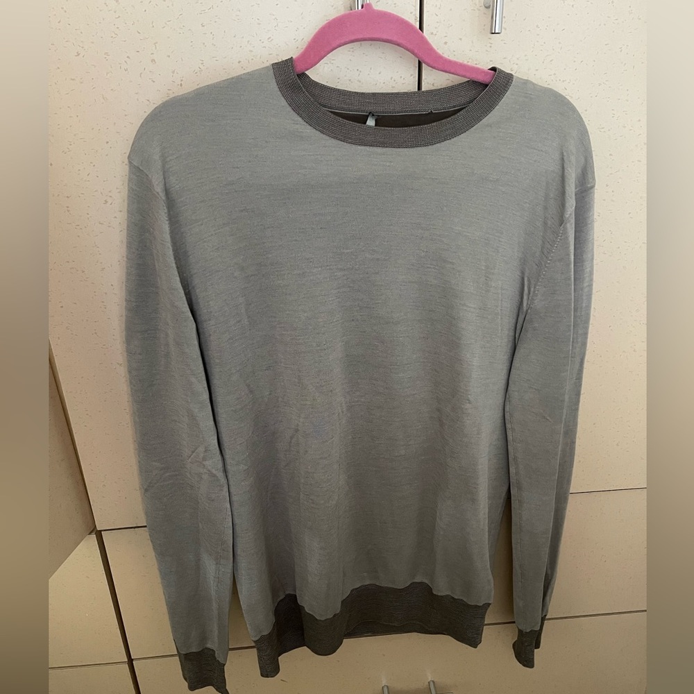 ZEGNA
Lightweight silk cashmere and linen sweater